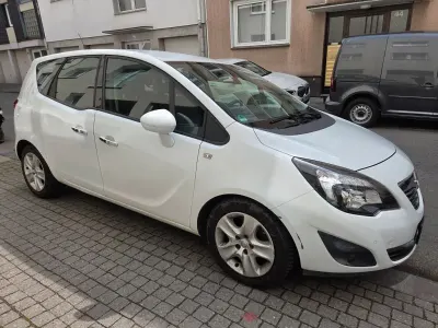 Gebraucht Opel Meriva Innovation 101 PS (74 kW) 2012 Weiß Van / Kleinbus