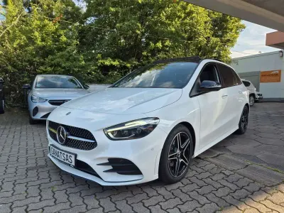 Gebraucht Mercedes B200 AMG line 163 PS (119 kW) 2024 Polarweiss Kleinwagen