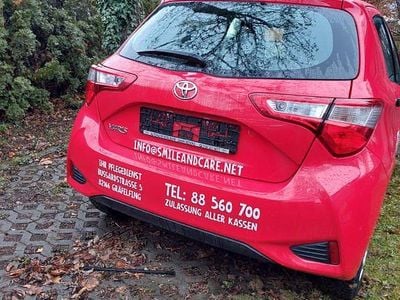Gebraucht Toyota Yaris 111 PS (81 kW) 2017 Schwarz Limousine