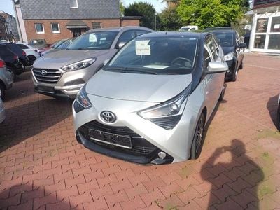 Gebraucht Toyota Aygo X-clusiv 72 PS (52 kW) 2019 Silber Kleinwagen