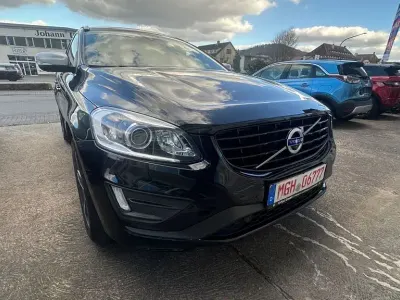Używany Volvo XC60 Momentum 190 KM (139 kW) 2015 Czarny SUV