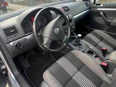 Usata VW Golf VI 102 CV (75 kW) 2009 Grigio Utilitaria
