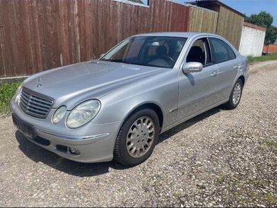 Mercedes E220