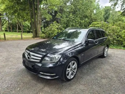 Gebraucht Mercedes C250 Avantgarde 204 PS (150 kW) 2012 Schwarz Kombi