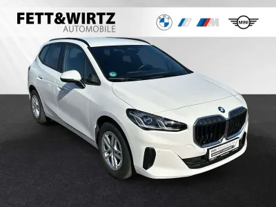 Gebraucht BMW 218 Active Tourer Luxury Line 150 PS (110 kW) 2024 Alpinweiss Van / Kleinbus