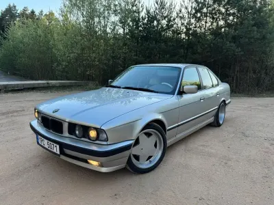 Second-hand BMW 525 192 CP (141 kW) 1992 Argintiu Berlinǎ
