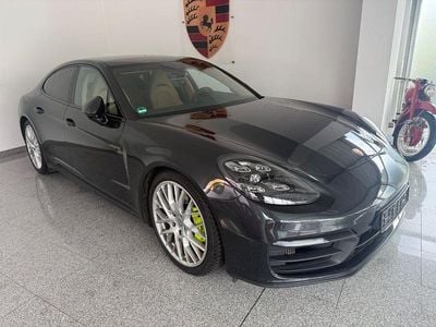 Porsche Panamera 4