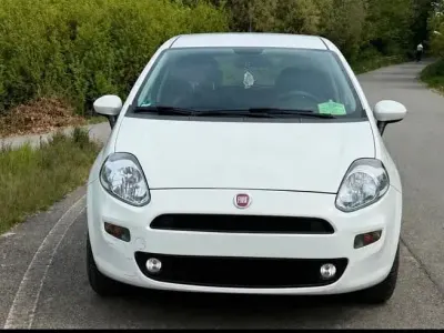 Gebraucht Fiat Punto 69 PS (50 kW) 2015 Weiß Kleinwagen