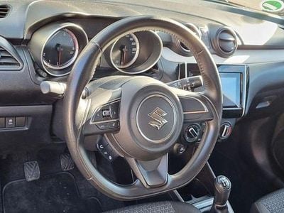 Gebraucht Suzuki Swift Comfort 111 PS (81 kW) 2017 Rot Kleinwagen