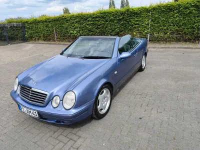 Gebraucht Mercedes CLK320 Elegance 218 PS (160 kW) 1999 Blau Cabrio