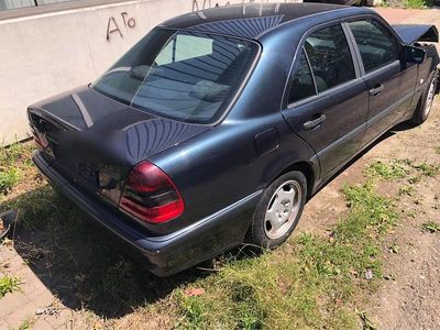 Mercedes C180