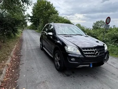 Brugt Mercedes ML350 231 HK (169 kW) 2011 Sort SUV