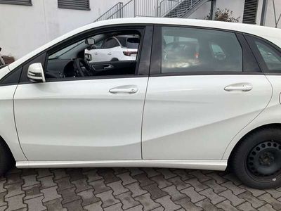 Mercedes B180