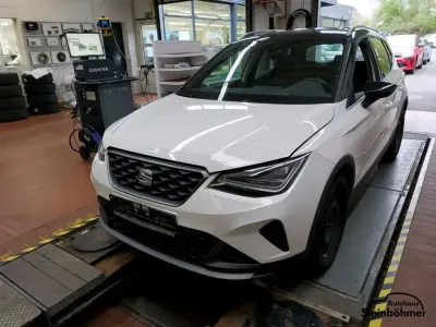 Gebraucht Seat Arona FR 110 PS (80 kW) 2024 Weiß (weiß) SUV