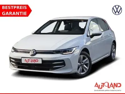 Gebraucht VW Golf VIII Life 131 PS (96 kW) 2024 Weiss Limousine