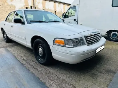 Gebraucht Ford Crown 220 PS (161 kW) 2011 Weiß Limousine