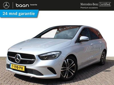 Gebraucht Mercedes B180 Business 150 PS (110 kW) 2023 Silber Van / Kleinbus