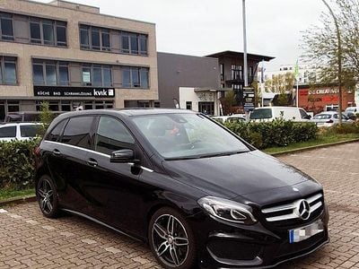 Gebraucht Mercedes B250 AMG line 211 PS (155 kW) 2017 Schwarz Van / Kleinbus