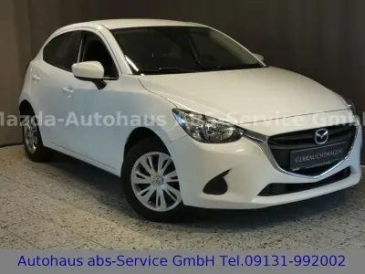 Gebraucht Mazda 2 Sky 75 PS (55 kW) 2015 Weiß Limousine