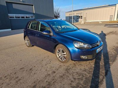 Gebraucht VW Golf VII Comfortline 122 PS (89 kW) 2012 Blau Limousine