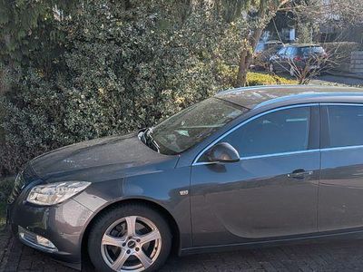 Gebraucht Opel Insignia Sport 160 PS (117 kW) 2011 Grau Kombi