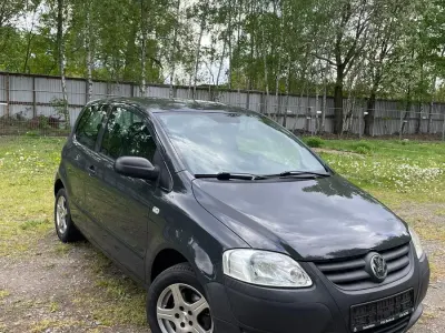 Gebraucht VW Fox Style 75 PS (55 kW) 2010 Grau Kleinwagen