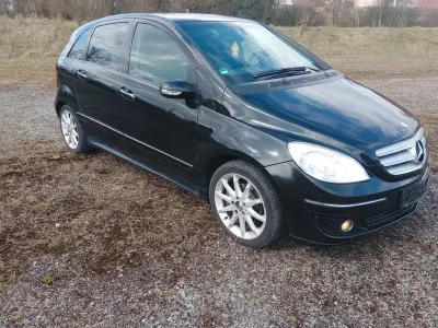 Gebraucht Mercedes B200 136 PS (100 kW) 2008 Schwarz Van / Kleinbus