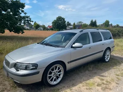 Gebraucht Volvo V70 250 PS (183 kW) 2000 Silber Kombi