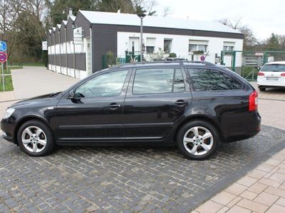 gebraucht Skoda Octavia Family Kombi-Automatik mit LPG Gasanlage.