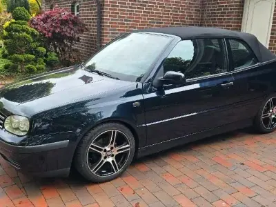 Gebraucht VW Golf 116 PS (85 kW) 2002 Blau Cabrio