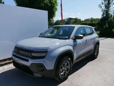 Neu Jeep Avenger Longitude 101 PS (74 kW) 2026 Grau SUV