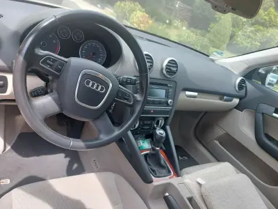 Gebraucht Audi A3 Ambiente 125 PS (91 kW) 2011 Schwarz Kleinwagen