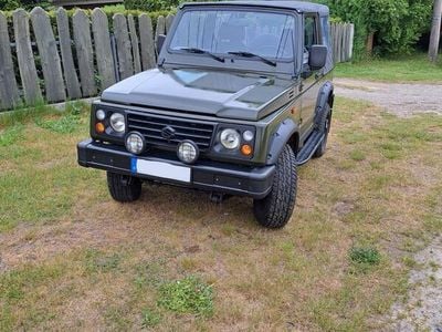 Suzuki Samurai