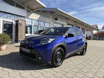 Gebraucht Toyota Aygo X Pulse 72 PS (52 kW) 2022 Juniper blue metallic/dach nig SUV