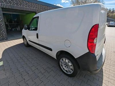 Second-hand Fiat Doblò 120 CP (88 kW) 2014 Alb Monovolum