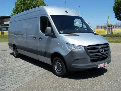 Gebraucht Mercedes Sprinter 163 PS (119 kW) 2020 Silber Van