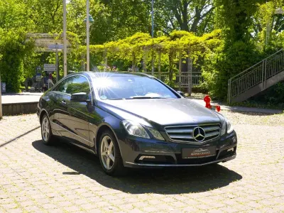 Gebraucht Mercedes E350 AMG 292 PS (214 kW) 2010 Grau Coupé