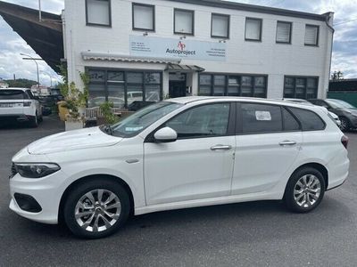 gebraucht Fiat Tipo Kombi Navi5 alu16 shzg klima P.sen Prvcy N