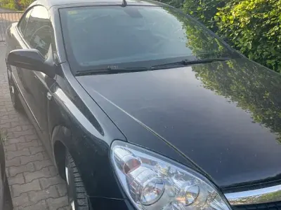 Gebraucht Opel Astra Cabriolet Edition 140 PS (102 kW) 2007 Schwarz Cabrio