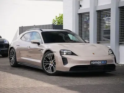Gebraucht Porsche Taycan GTS Sport Turismo Sport Turismo 439 kW (598 PS) 2022 Beige Kombi