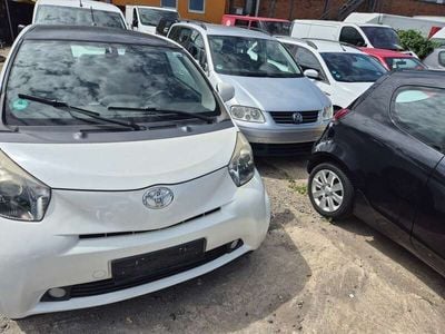 Toyota iQ