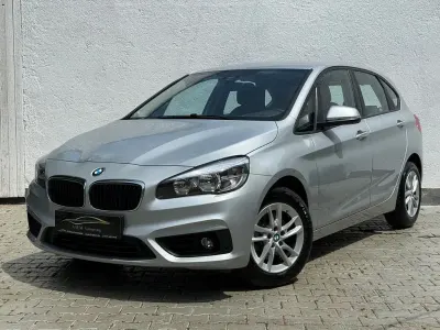Gebraucht BMW 218 Active Tourer Basis 136 PS (100 kW) 2017 Silber Van / Kleinbus