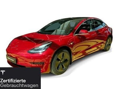 Begagnad Tesla Model 3 RWD 205 kW (279 HK) 2020 Röd Sedan
