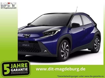 Neu Toyota Aygo X 72 PS (52 kW) 2025 Juniper blue / night sky black SUV