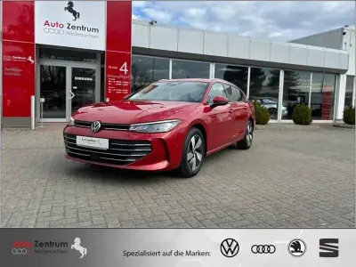 Begagnad VW Passat Business 150 HK (110 kW) 2024 Röd Kombi