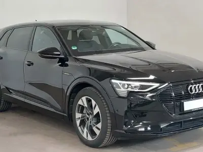 Używany Audi e-tron S-Line 300 kW (408 KM) 2019 Czarny SUV