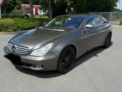 Gebraucht Mercedes CLS320 224 PS (164 kW) 2007 Grau Coupé