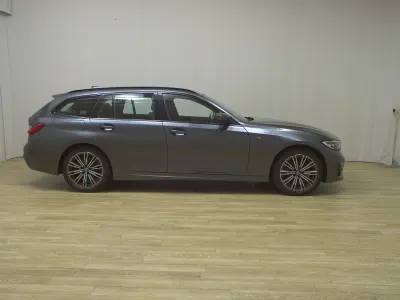 Gebraucht BMW 330 Shadowline 252 PS (185 kW) 2021 Mineralgrau metallic (metallic) Kombi