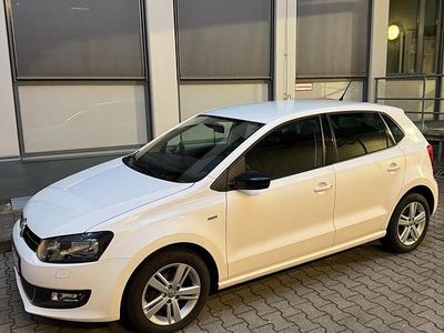 Gebraucht VW Polo 90 PS (66 kW) 2014 Weiß Kleinwagen