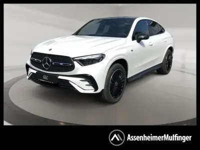 Używany Mercedes GLC300e AMG 197 KM (144 kW) 2025 Biały Coupe